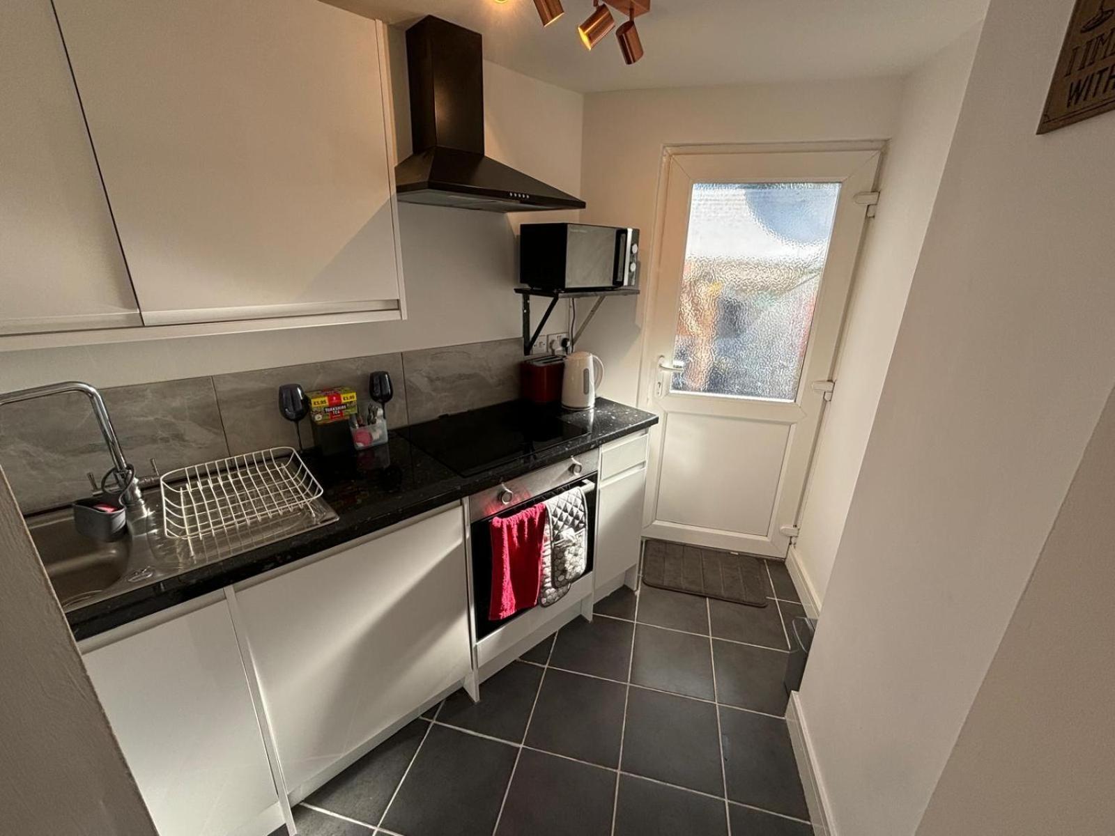 Modern & Cozy Gem - 10Min To City Center - Parking York Exterior foto