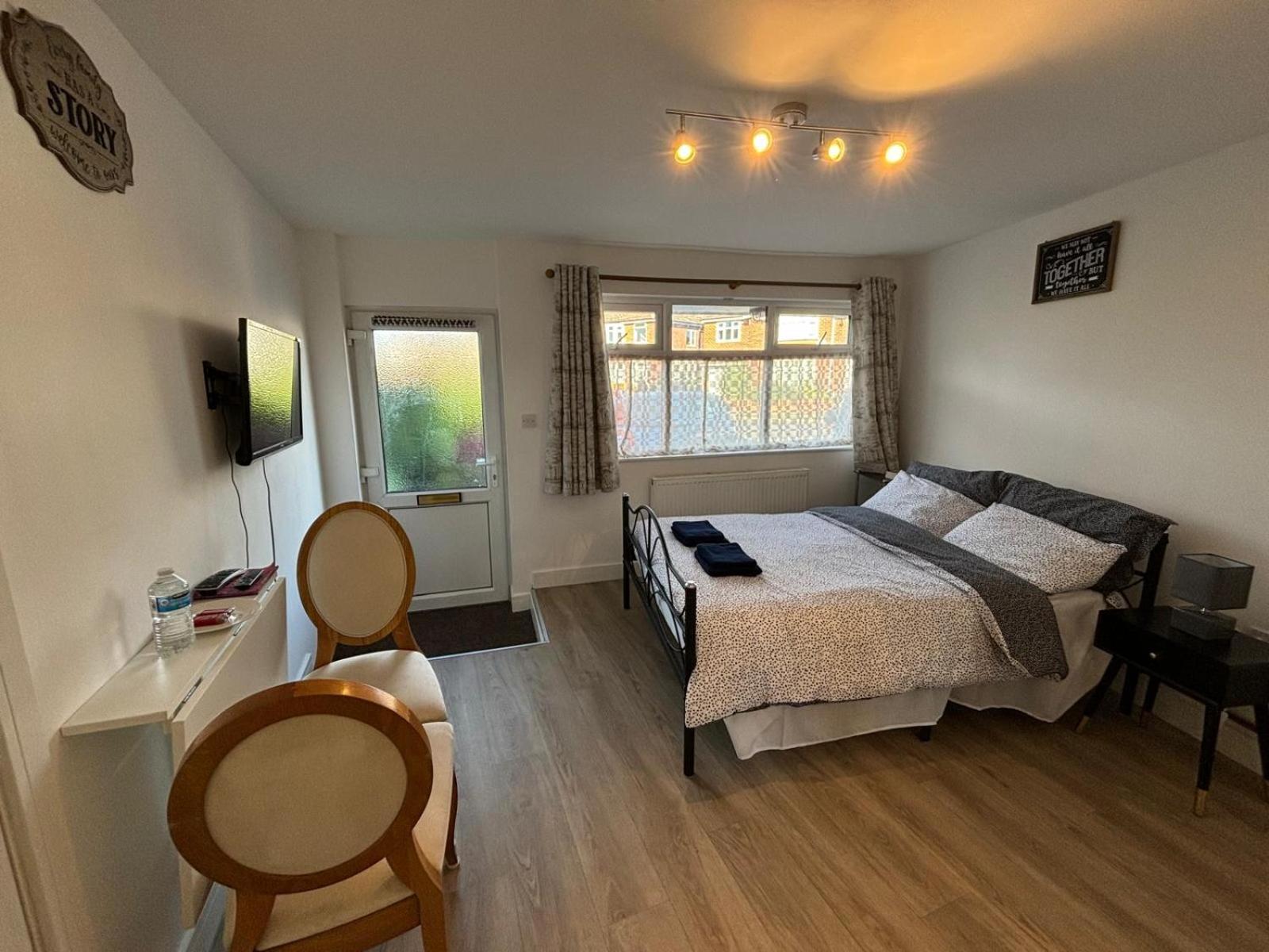 Modern & Cozy Gem - 10Min To City Center - Parking York Exterior foto