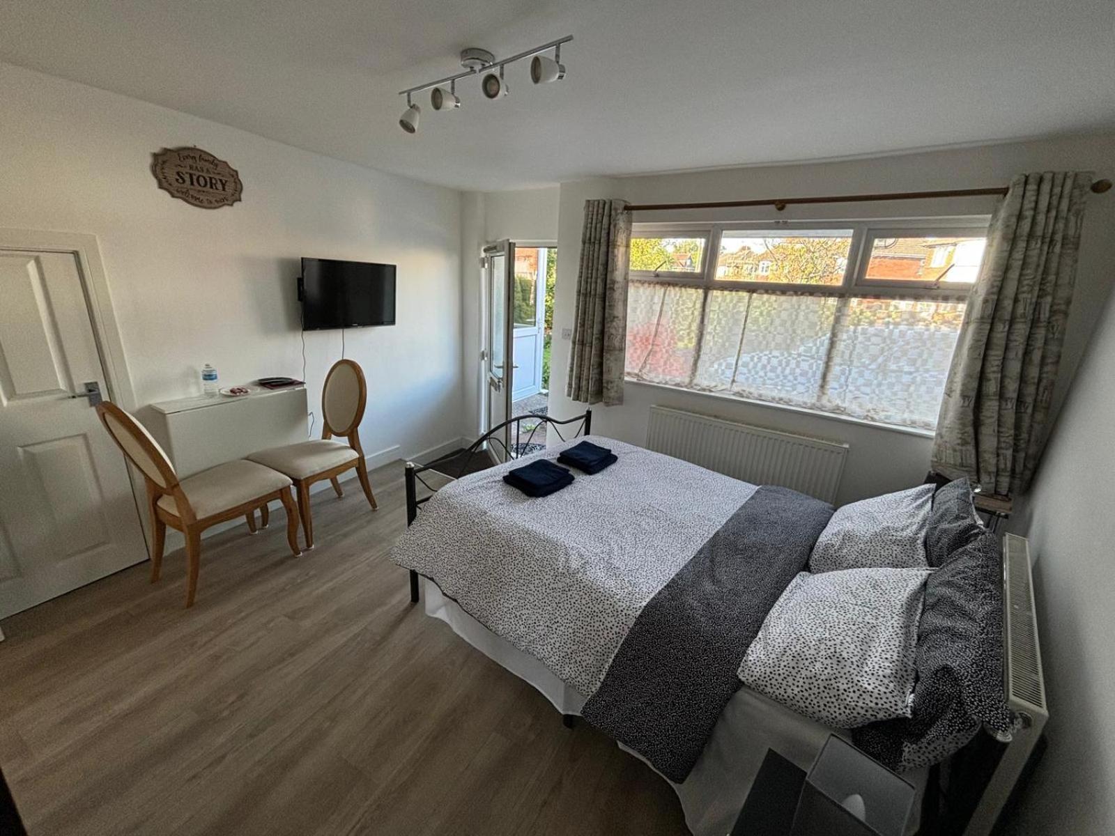 Modern & Cozy Gem - 10Min To City Center - Parking York Exterior foto